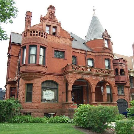 Schuster Mansion Bed & Breakfast Milwaukee Eksteriør billede