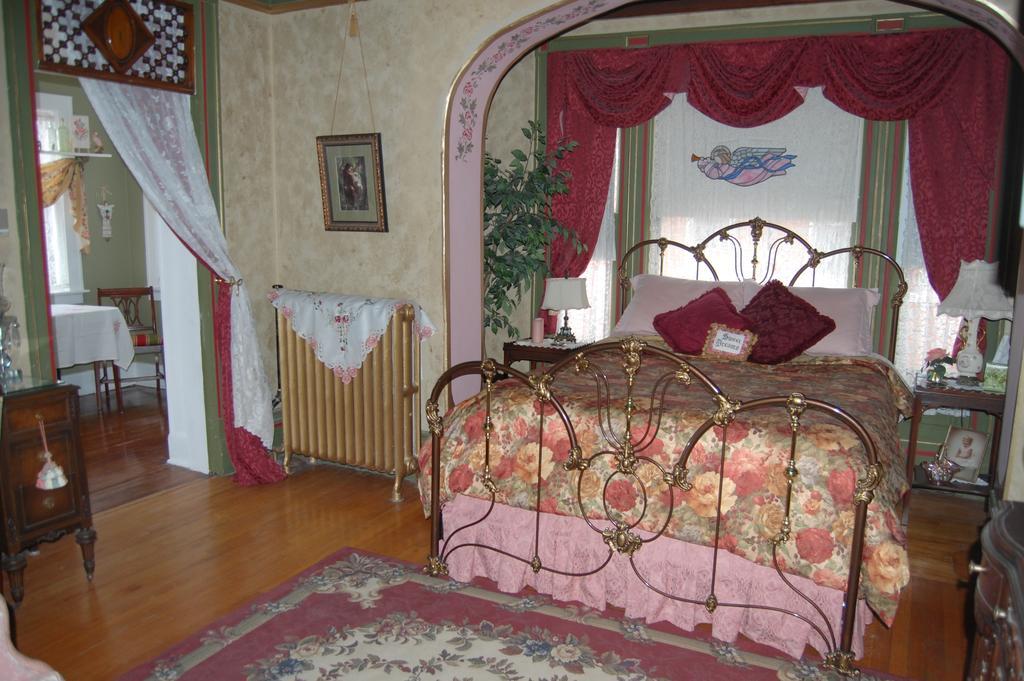Schuster Mansion Bed & Breakfast Milwaukee Værelse billede